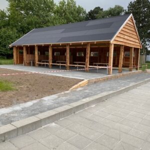 Firkantet bålhytte luksus